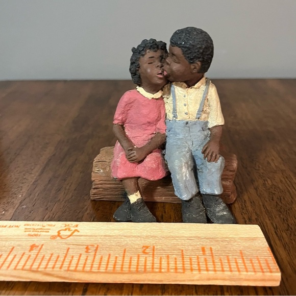 "All God's Children" figurine created by artist Miss Eula, aka Janie Phillips. - Picture 7 of 7